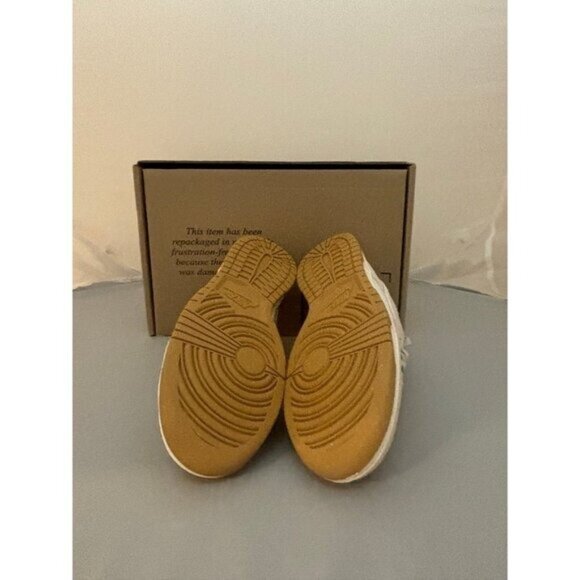 Women’s Nike Dunk Low size 9.5 shoes premium platinum violet gum FN6345 001 - Picture 4 of 5